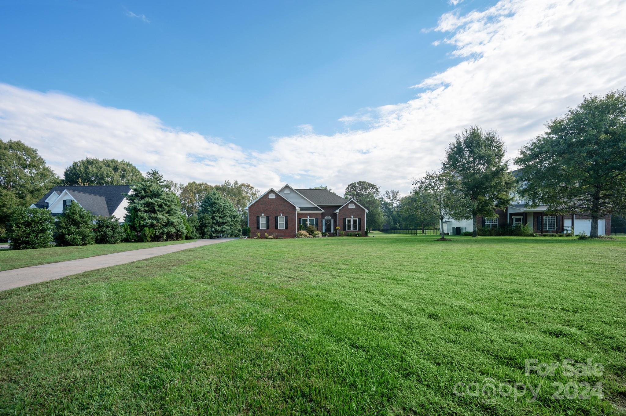 9532 Potter Road Matthews, NC 28104 - Photo 2 of 27