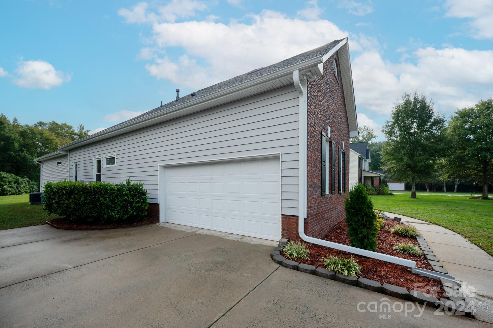 9532 Potter Road Matthews, NC 28104 - Photo 4 of 27