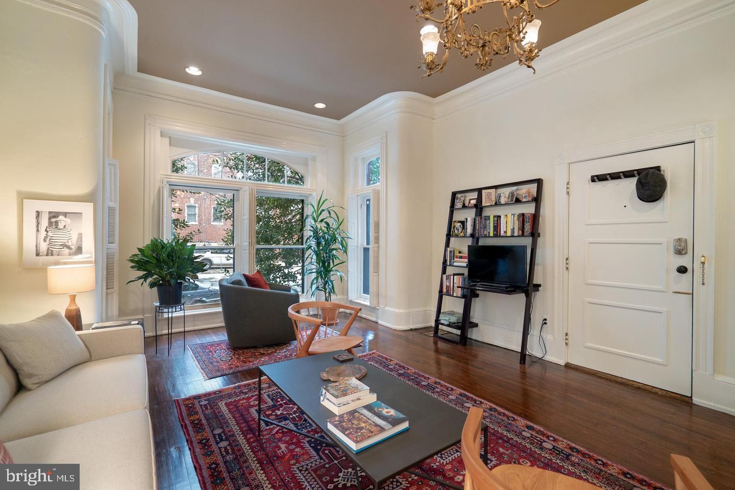 1740 R Street Northwest Washington, DC 20009 - Photo 4 of 10