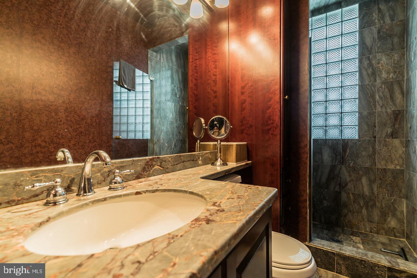 1740 R Street Northwest Washington, DC 20009 - Photo 5 of 10