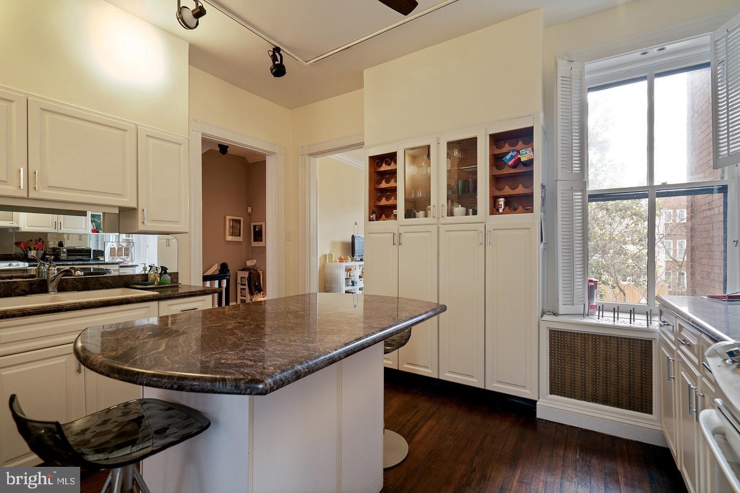 1740 R Street Northwest Washington, DC 20009 - Photo 6 of 10