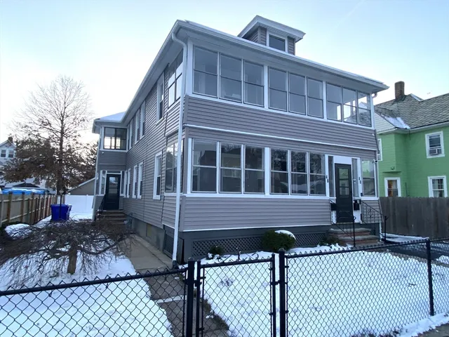 $1,800 | 46 Mooreland Street, Unit 1, Springfield, MA 01104