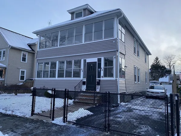 $1,600 | 46 Mooreland Street, Unit 1, Springfield, MA 01104