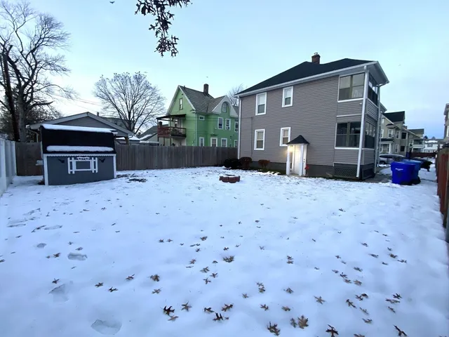 $1,800 | 46 Mooreland Street, Unit 1, Springfield, MA 01104