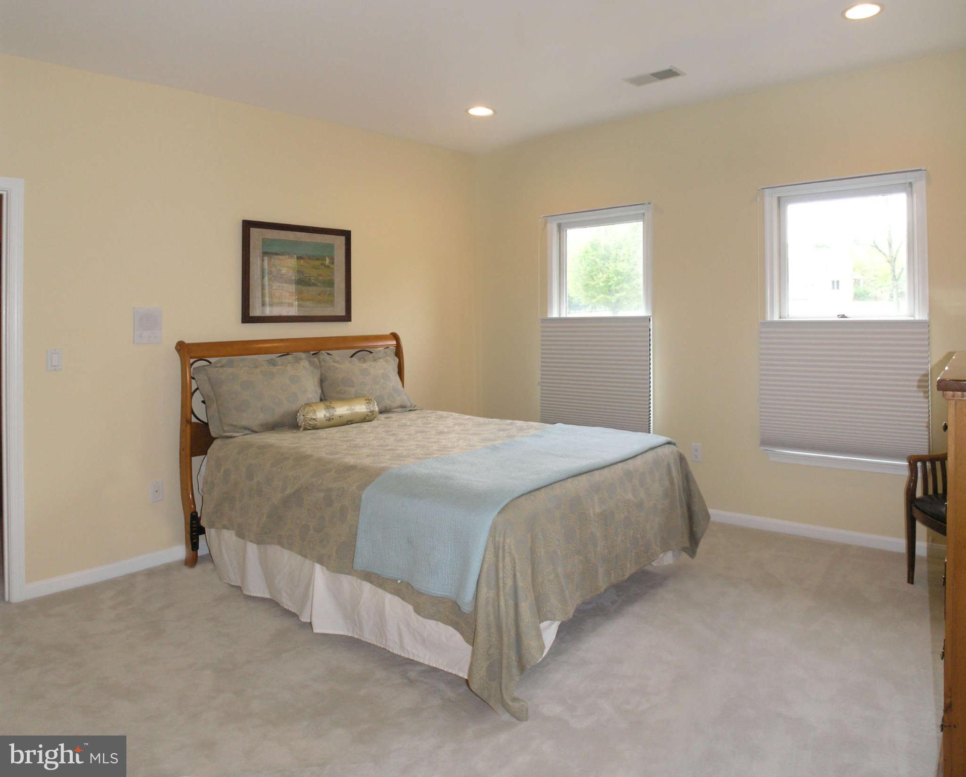 11106 Farm Road Great Falls, VA 22066 - Photo 22 of 30 Bedroom