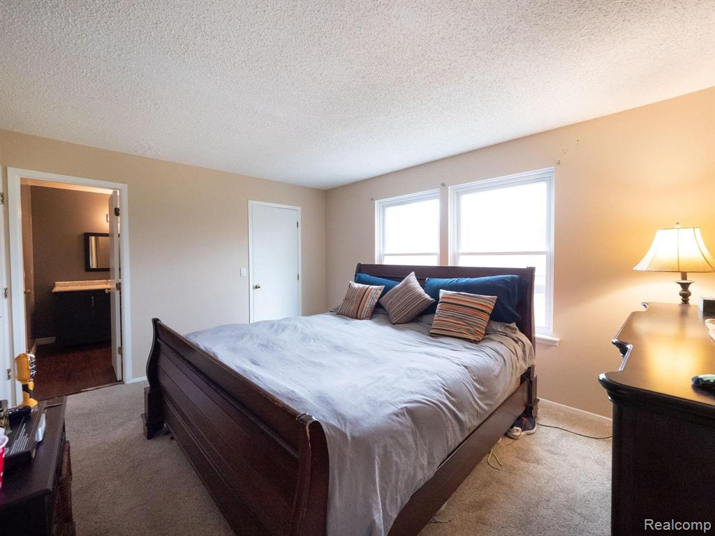 736 Kirkton Court Rochester Hills, MI 48307 - Photo 23 of 48