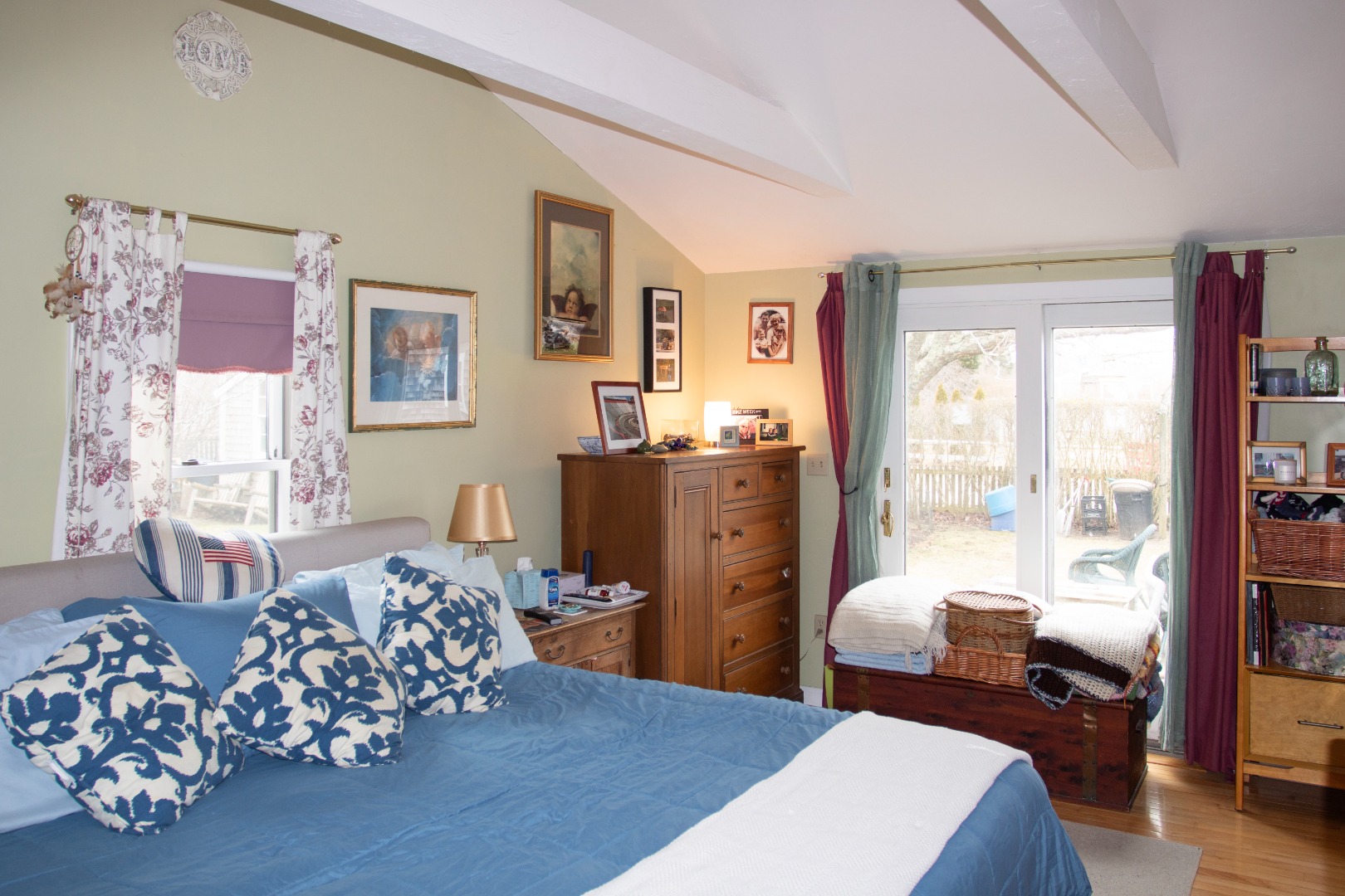 11 Newtown Road Nantucket, MA 02554 - Photo 15 of 20 a bedroom with furniture and a window