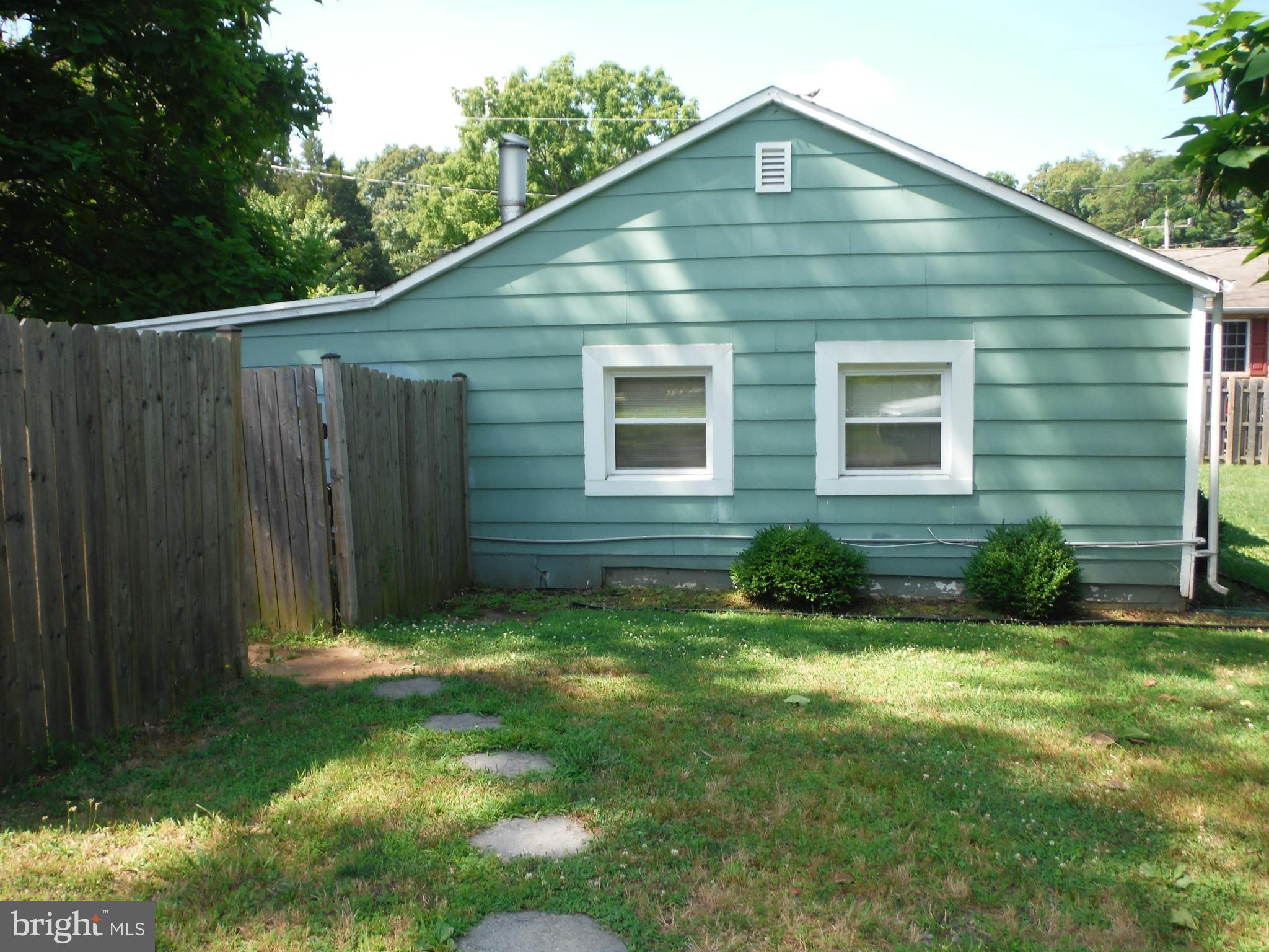 18239 Johnson Road Triangle, VA 22172 - Photo 3 of 6 Exterior (General)