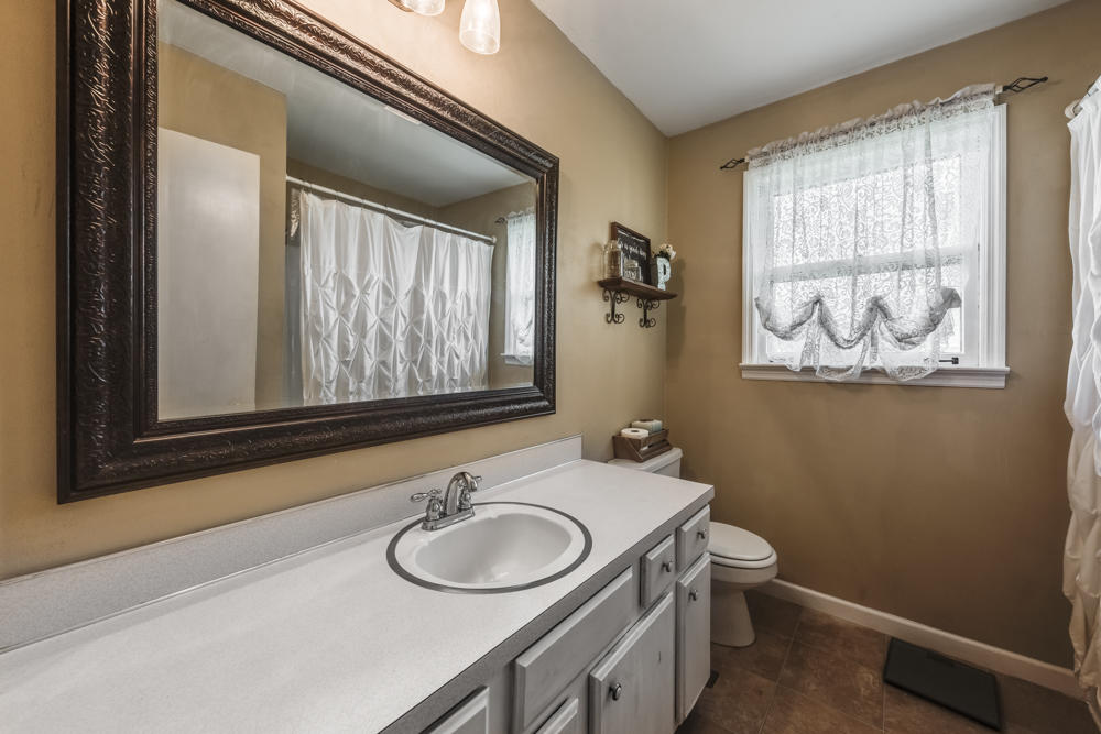 5300 Foxwood Road Knoxville, TN 37921 - Photo 8 of 16 5300 Foxwood Rd-7