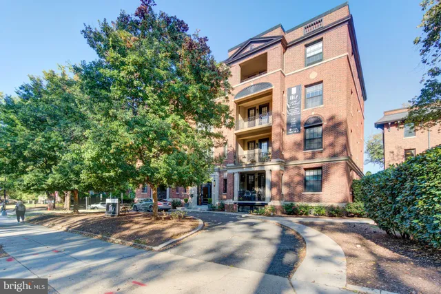 $1,900 | 3625 16th Street Northwest, Unit B4, Washington, DC 20010