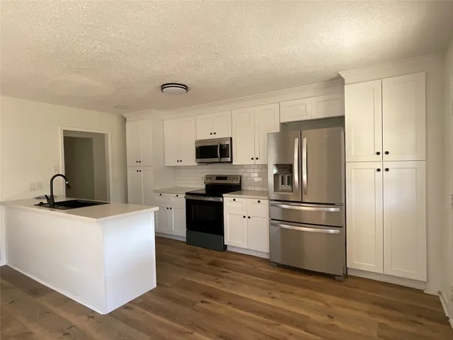 $1,900 | 2006 Chester Street, Dayton, TX 77535