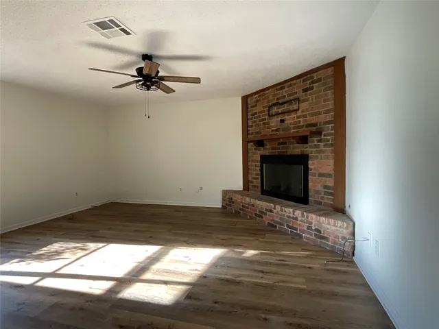 $1,900 | 2006 Chester Street, Dayton, TX 77535