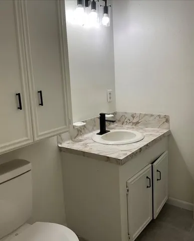 $1,900 | 2006 Chester Street, Dayton, TX 77535