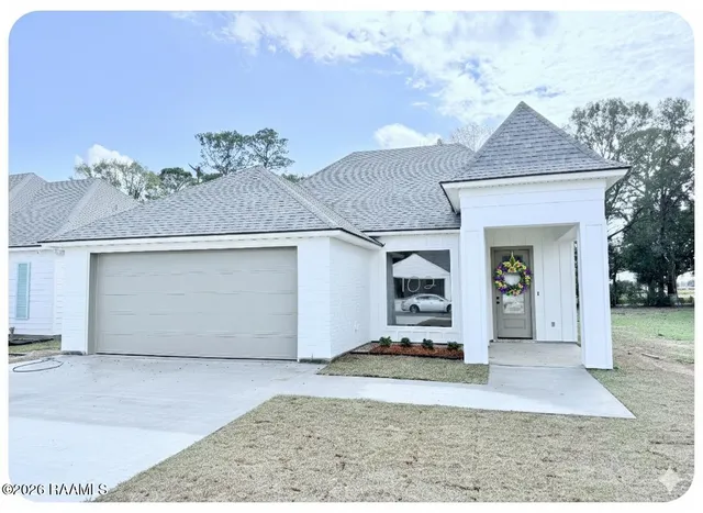 $289,900 | 102 Berchman Oaks Drive, Lafayette, LA 70506