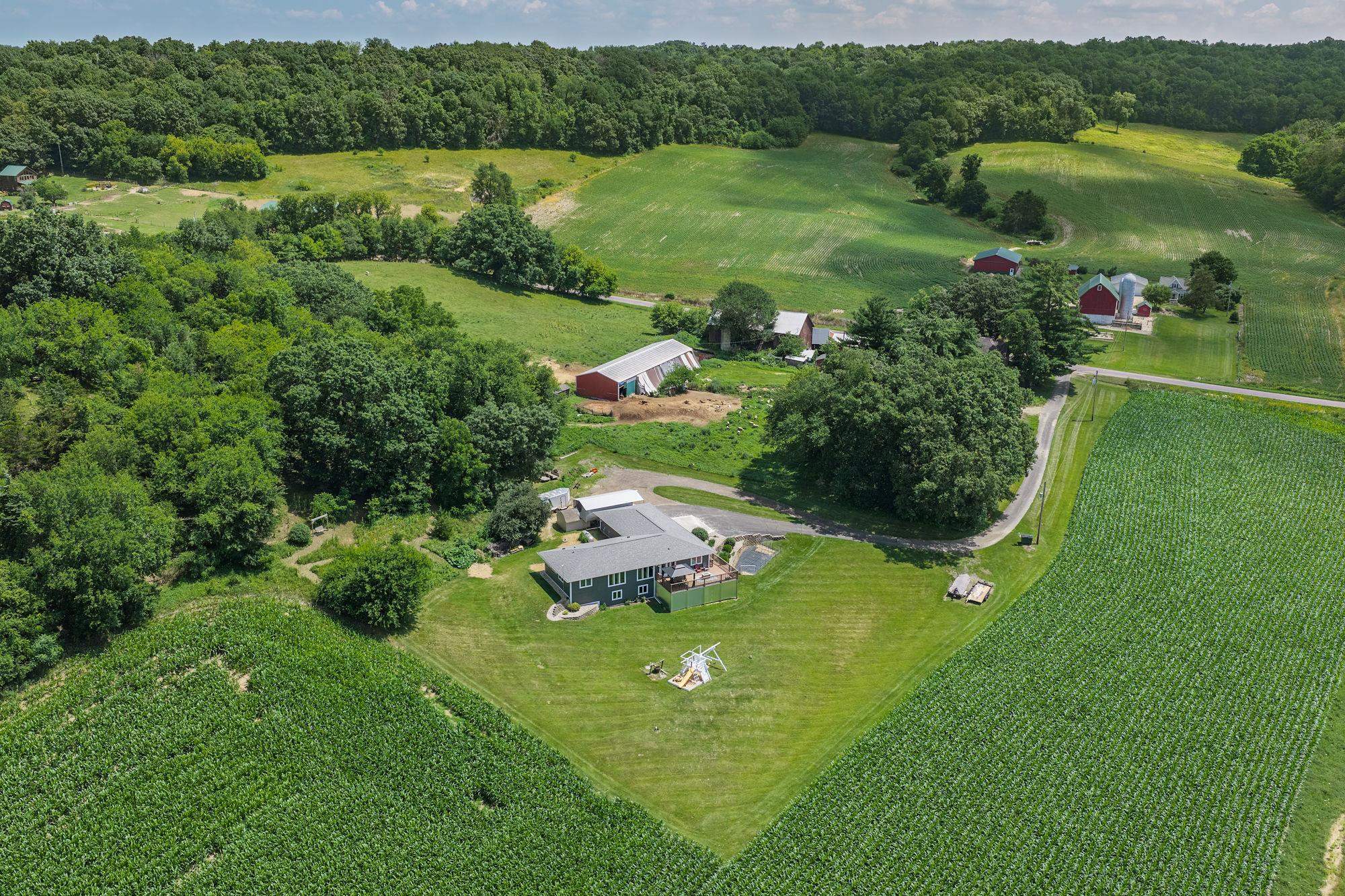 S11221 Fox Spring Green, WI 53588 - Photo 5 of 72