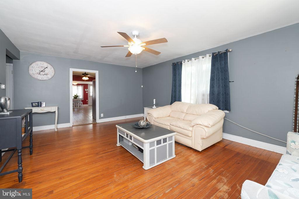 19 South 1st Road Hammonton, NJ 08037 - Photo 4 of 32
