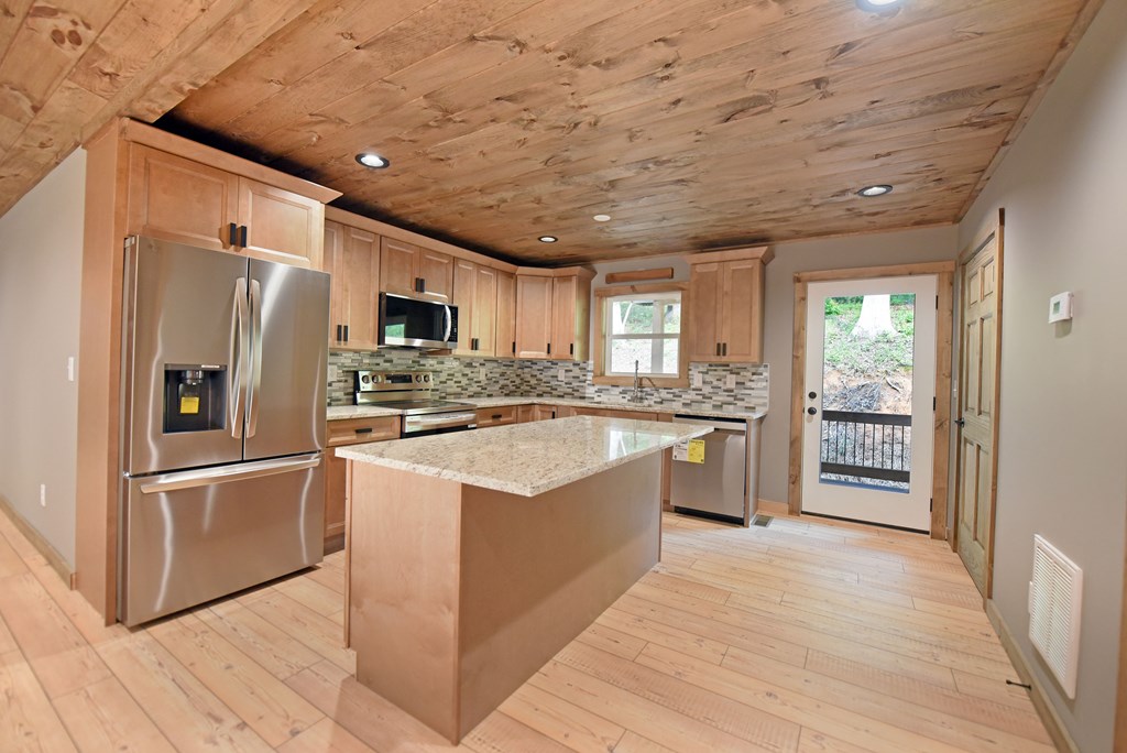3255 Lebanon Road Blue Ridge, GA 30513 - Photo 17 of 39 Gallery Image 17