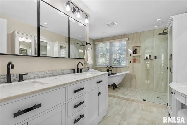 $750,000 | 1709 Outer Park Drive, Springfield, IL 62704