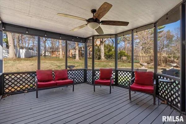 $750,000 | 1709 Outer Park Drive, Springfield, IL 62704