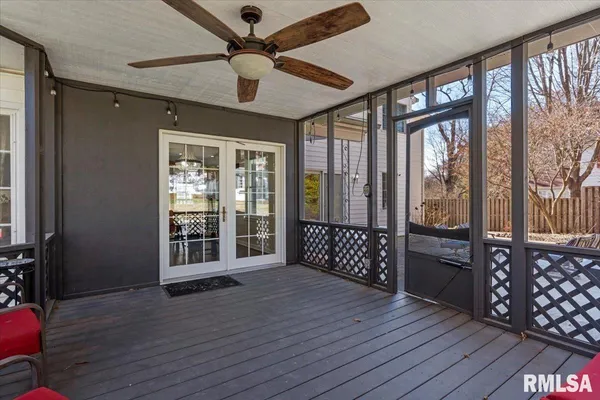 $750,000 | 1709 Outer Park Drive, Springfield, IL 62704
