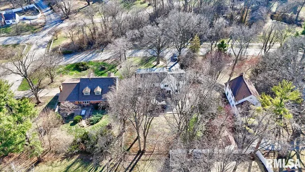 $750,000 | 1709 Outer Park Drive, Springfield, IL 62704