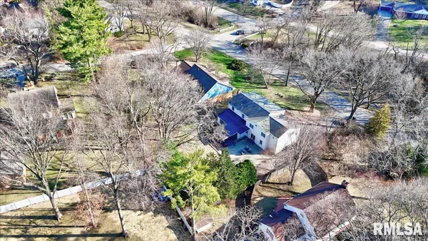 $750,000 | 1709 Outer Park Drive, Springfield, IL 62704