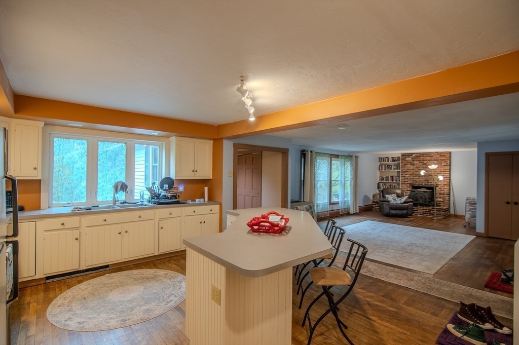 919 Chase Road Lunenburg, MA 01462 - Photo 18 of 32