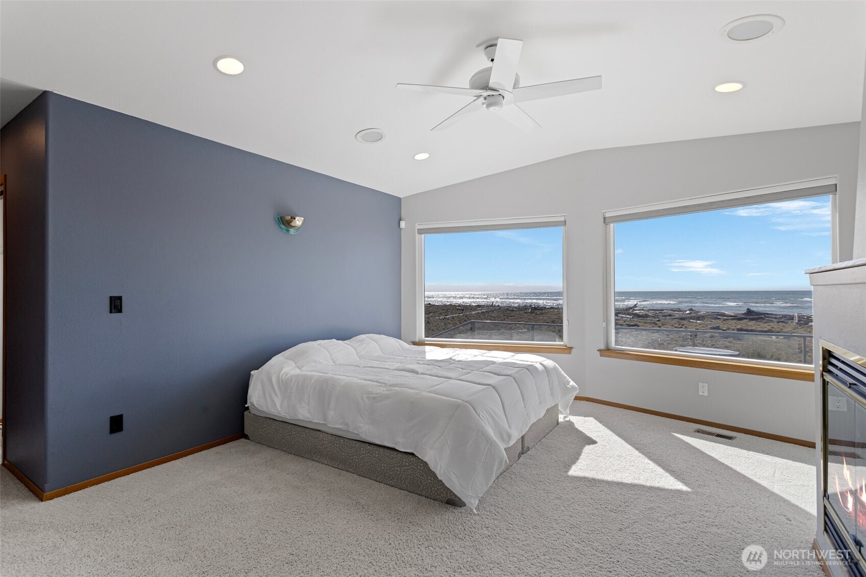 913 East Riley Road Oak Harbor, WA 98277 - Photo 14 of 35