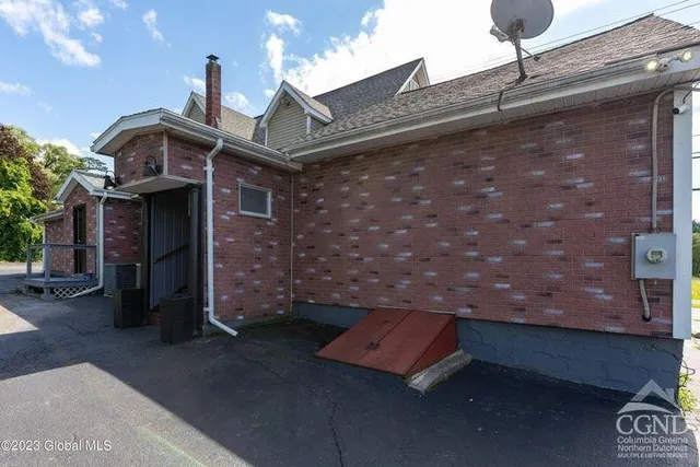 $3,000,000 | 1915 Highway 9, Halfmoon, NY 12065