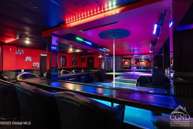 $3,000,000 | 1915 Highway 9, Halfmoon, NY 12065