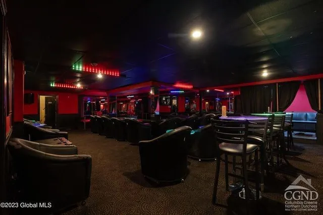 $3,000,000 | 1915 Highway 9, Halfmoon, NY 12065