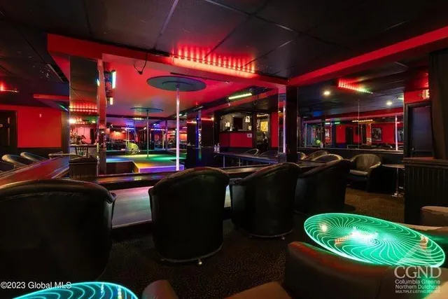 $3,000,000 | 1915 Highway 9, Halfmoon, NY 12065