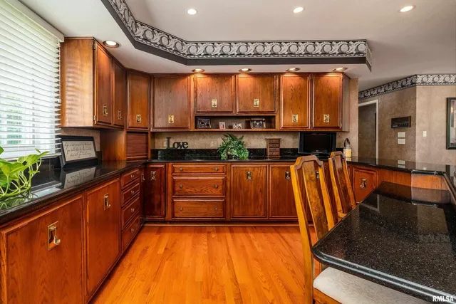 $1,250,000 | 15866 Moellers Road, Marion, IL 62959