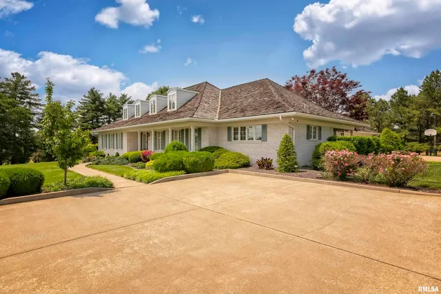 $1,250,000 | 15866 Moellers Road, Marion, IL 62959