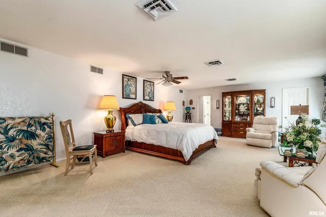 $1,250,000 | 15866 Moellers Road, Marion, IL 62959