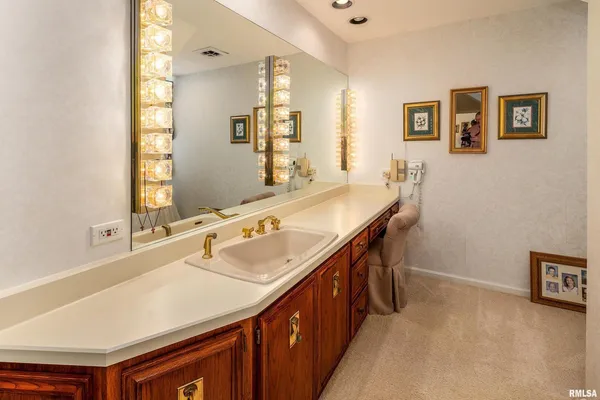 $1,250,000 | 15866 Moellers Road, Marion, IL 62959