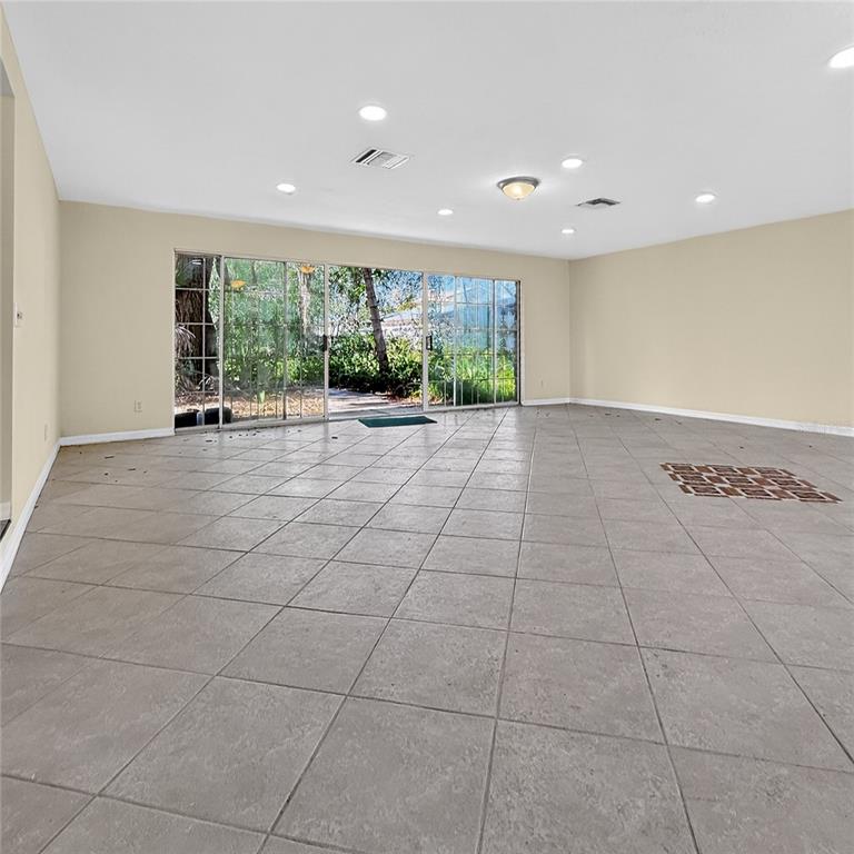 17220 Estes Road Lutz, FL 33548 - Photo 7 of 24