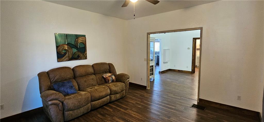 103 South Delange Road Girard, KS 66743 - Photo 12 of 49