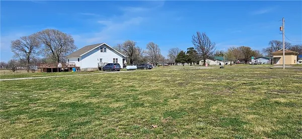 $160,000 | 103 South Delange Road, Girard, KS 66743