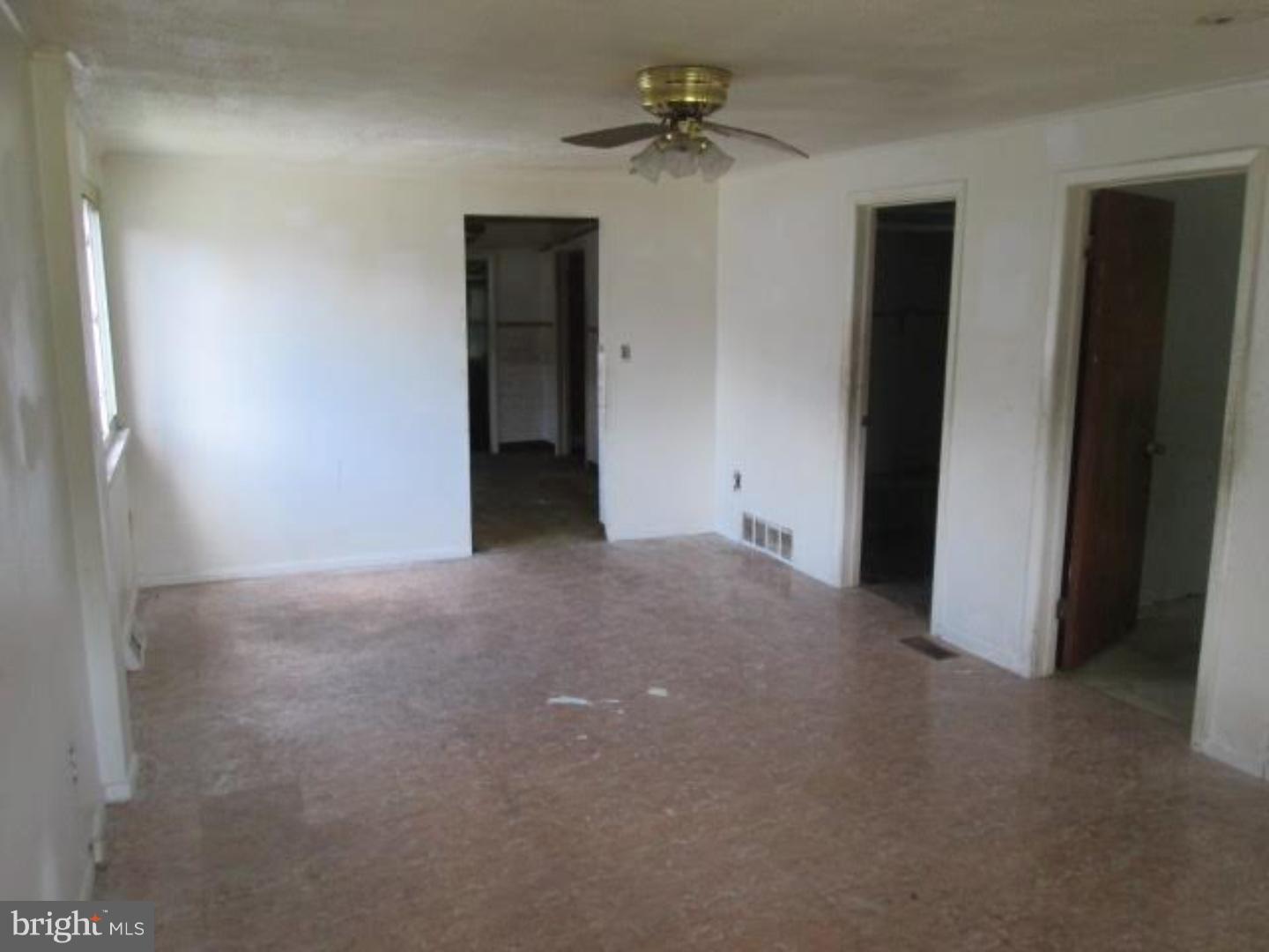 8329 River Road Pennsauken, NJ 08110 - Photo 3 of 13 Gallery Image 3