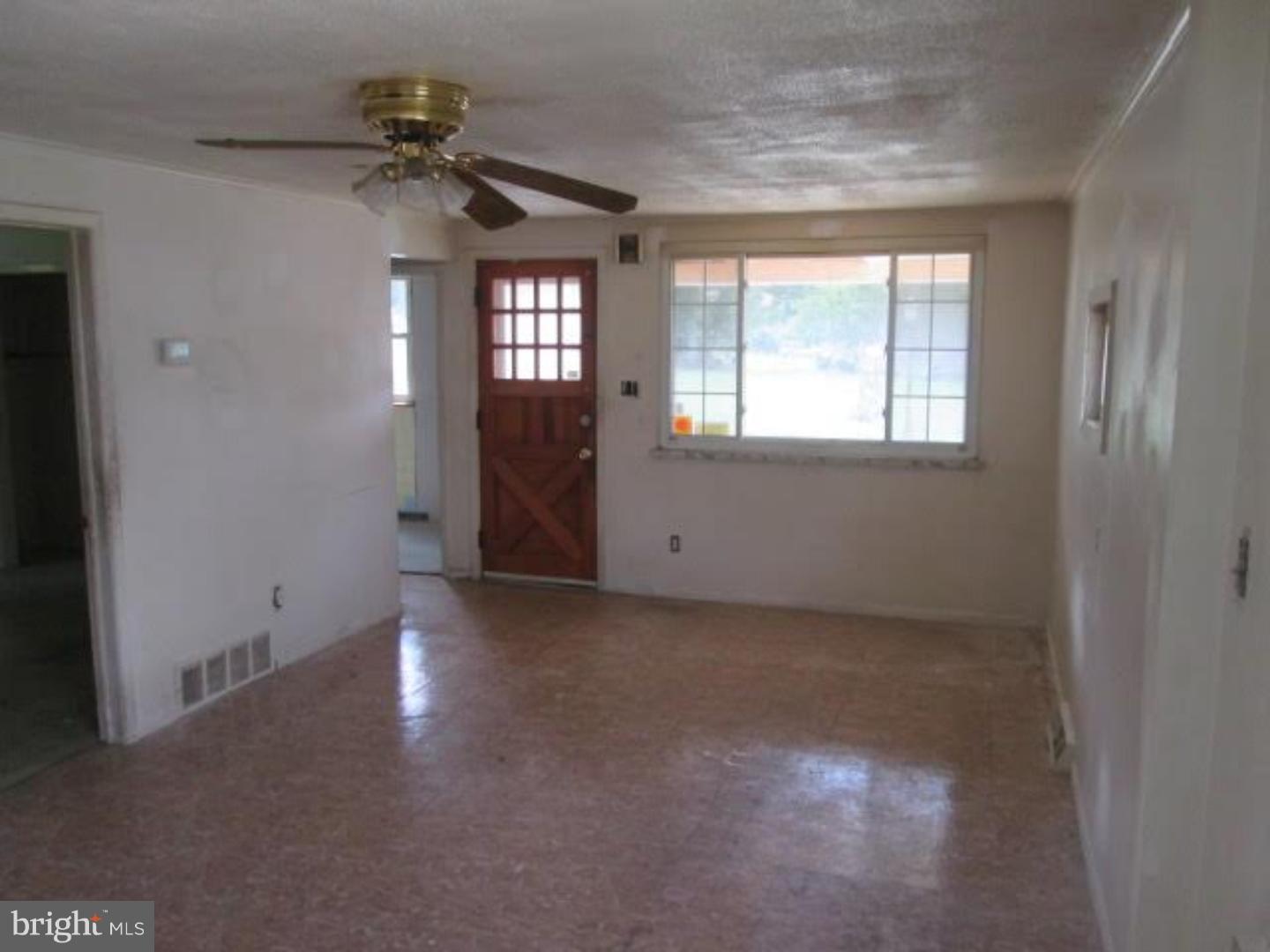 8329 River Road Pennsauken, NJ 08110 - Photo 4 of 13 Gallery Image 4