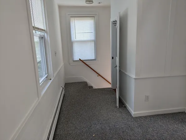 $2,100 | 81-2 Russia Street, Newburyport, MA 01950