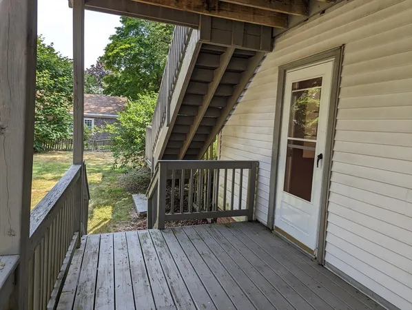 $2,100 | 81-2 Russia Street, Newburyport, MA 01950