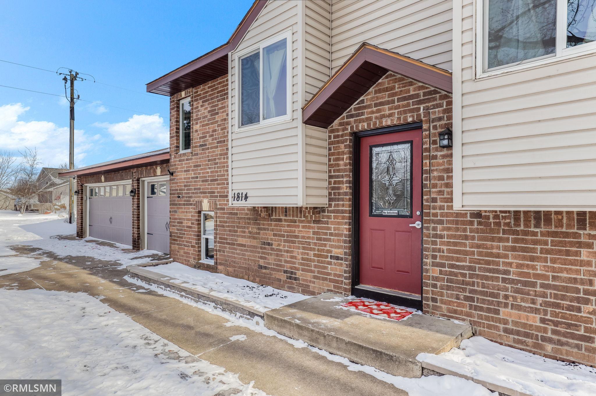 1814 Cedar Place Buffalo, MN 55313 - Photo 3 of 33