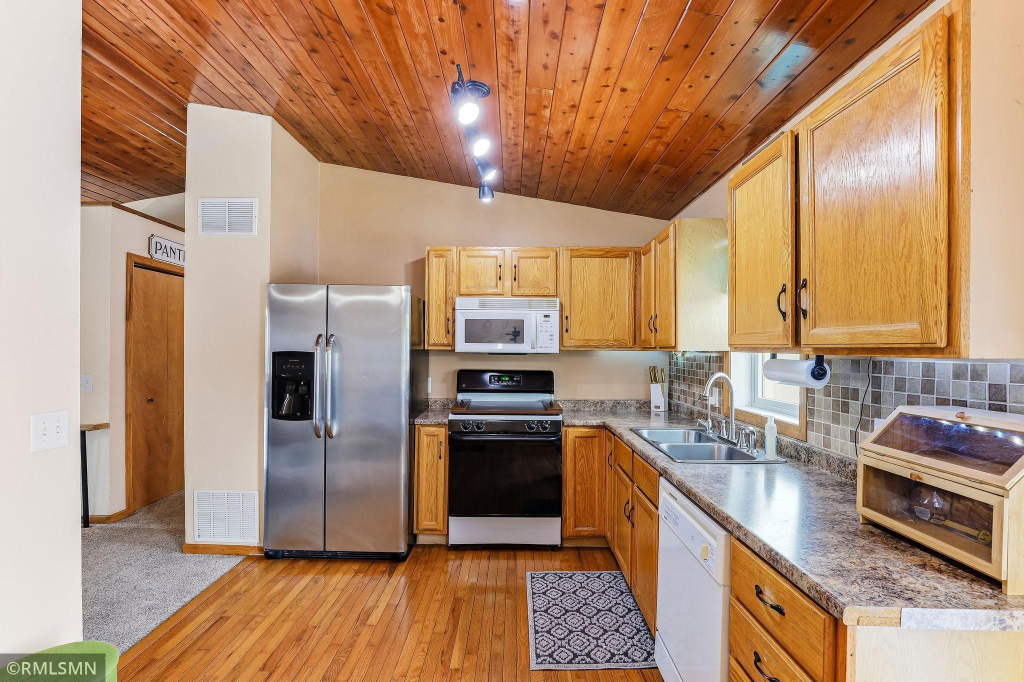 1814 Cedar Place Buffalo, MN 55313 - Photo 10 of 33