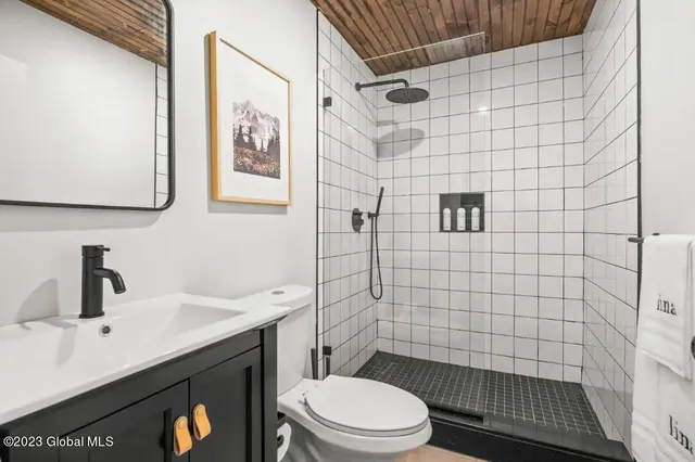 $725,000 | 609 Highway 32A, Catskill, NY 12463