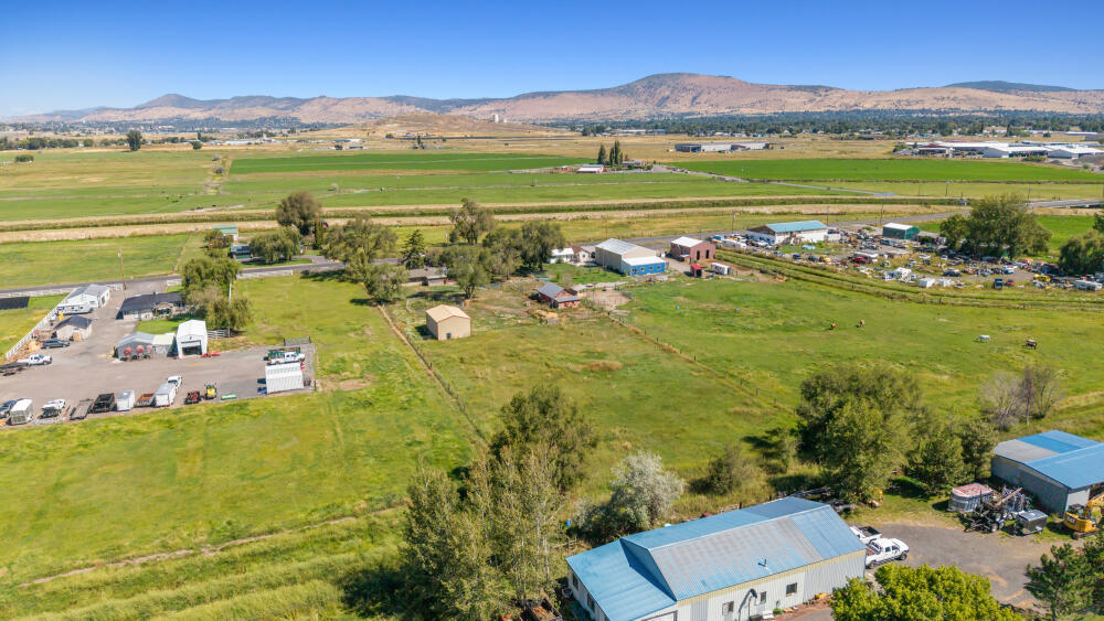 1460 Joe Wright Road Klamath Falls, OR 97603 - Photo 63 of 78 1460JoeWrightRd-37