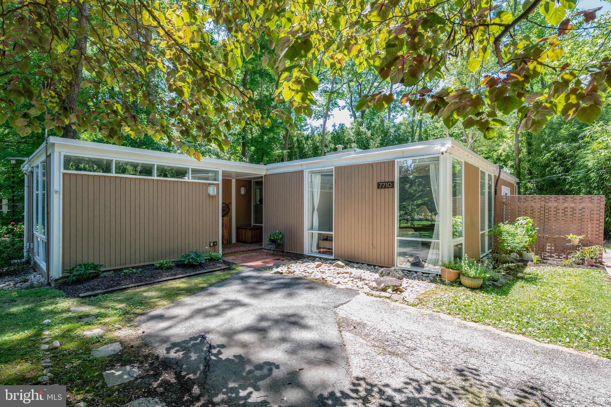 7710 Elba Road Alexandria, VA 22306 - Photo 4 of 50