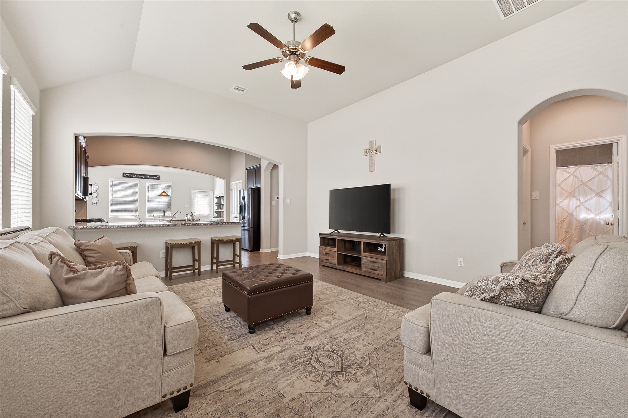 6027 Prince Place Drive Rosenberg, TX 77471 - Photo 5 of 32