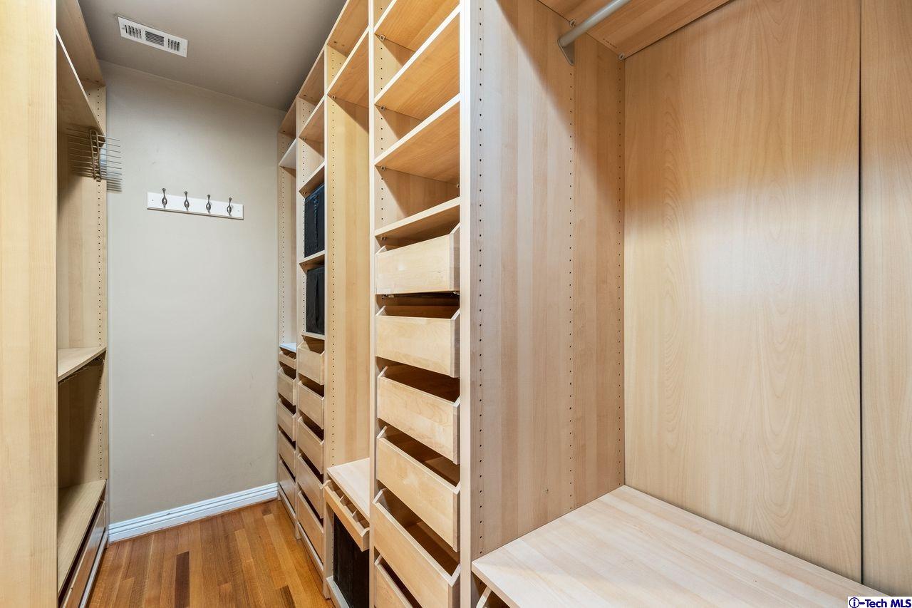 5015 Verwood Avenue Glendale, CA 91214 - Photo 29 of 37